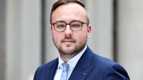 MAXPOOL GmbH mahnt Deutsche Vermögensberatung AG wegen irreführender geschäftlicher Handlungen ab