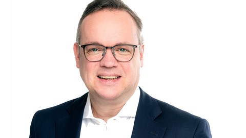 EU-Kleinanlegerstrategie: Weiterbildungspflicht für Anlageberater kommt