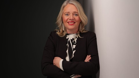 Nina Henschel wird neue Vertriebs-Vorständin „Privat- & Gewerbekunden“ bei der Zurich Gruppe Deutschland