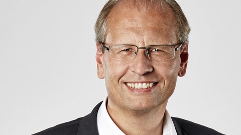 Versicherungskunden: "Online informieren aber beim Vermittler abschließen"  Die GfK-Studie von Zurich und Google zeigt den Trend beim Abschluss von Versicherungen auf