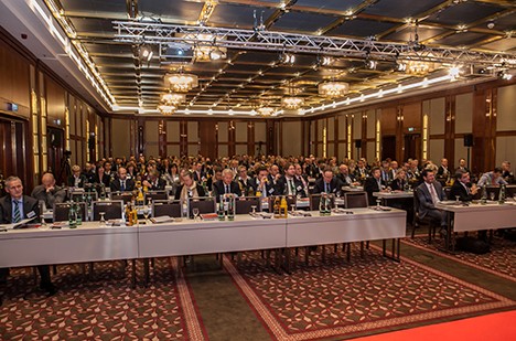 Tragödie oder Komödie? bAV mit Happy End! Towers Watson bAV-Konferenz 2015