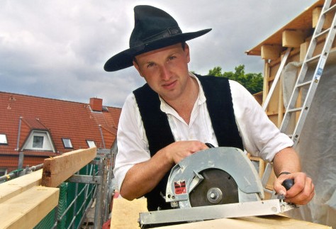 So können Handwerker clever Berufsunfähigkeit absichern