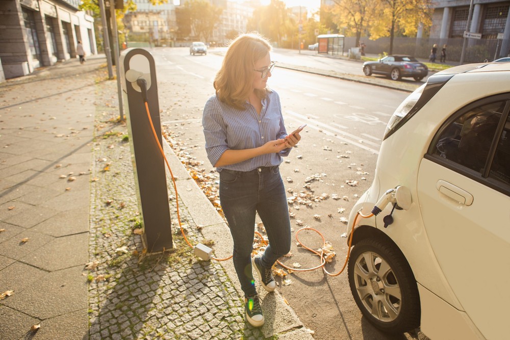 Öffentliche Versicherung Braunschweig bietet ab sofort ein neues Zusatzpaket rund um Elektro- und Hybridfahrzeuge an