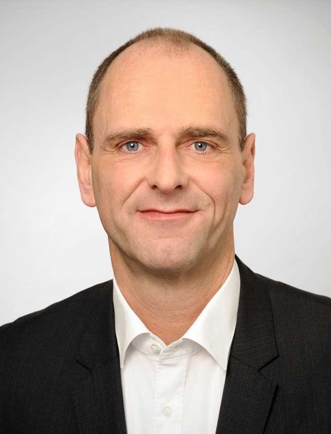 Stabübergabe in der Vertriebsführung