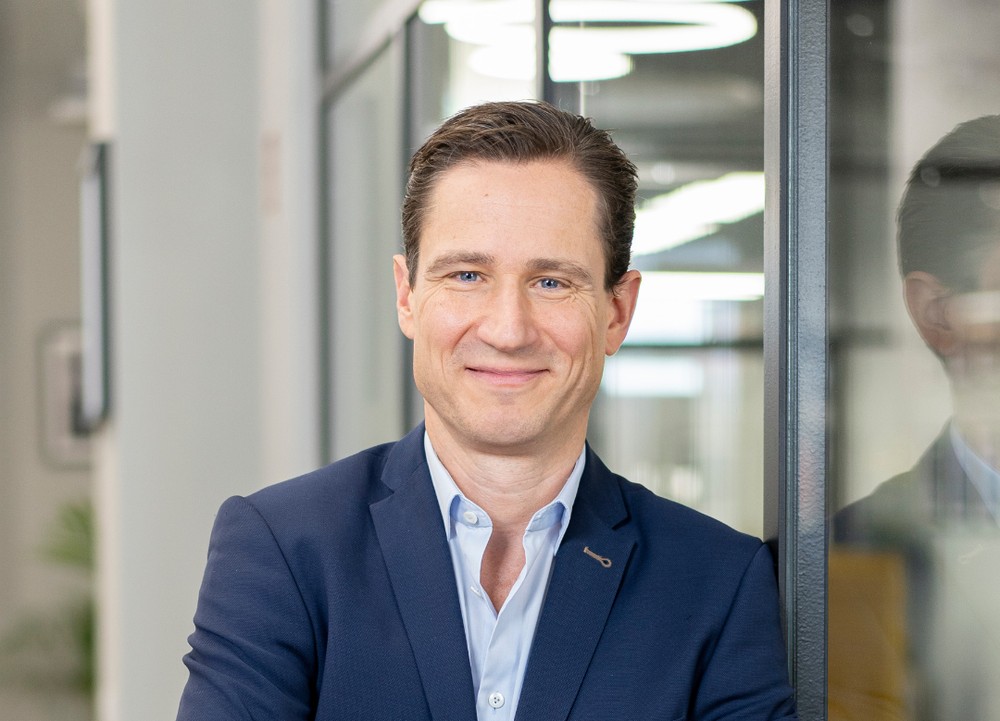 Premiere auf der DKM: blau direkt zeigt die erste Version einer KI-basierten Sprach- und Chatsteuerung für das MVP AMEISE.