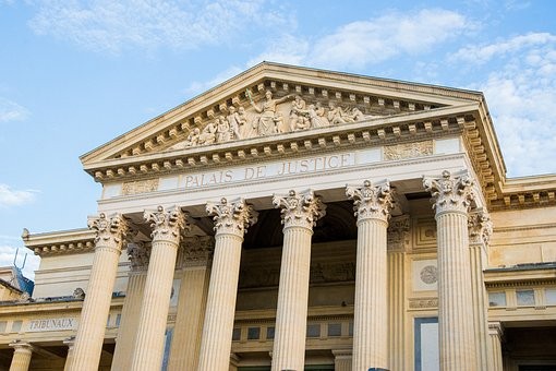 Viele Fallstricke bei Zulassungswechsel und Beratungshaftung