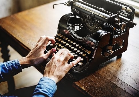 Arbeitszeugnis-Streit: Was Arbeitgeber und Arbeitnehmer wissen müssen