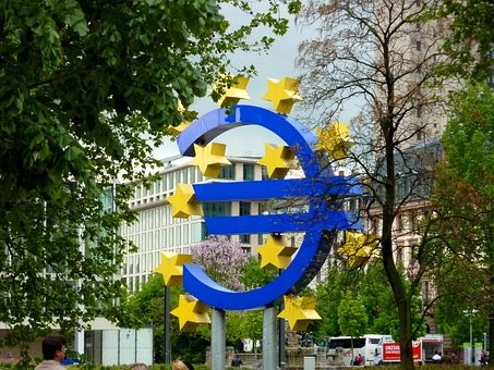 Pflegepflichtversicherung: Die besten privaten Tarife