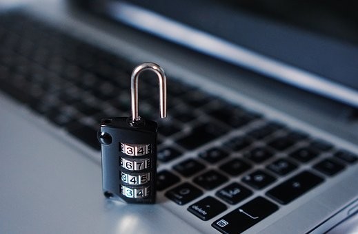 Sparkassen-Tochter schickt Tausende Mitarbeiter wegen Hackern heim