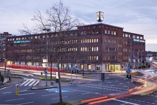Der Hauptsitz von ROLAND Rechtsschutz in Köln-Deutz